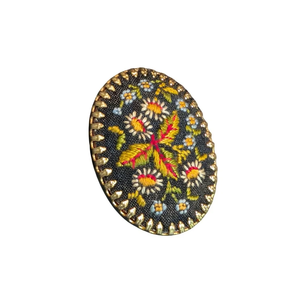 Vintage Petit Point Floral Brooch Gold Tone Oval Embroidered Flower Pin 1.5in